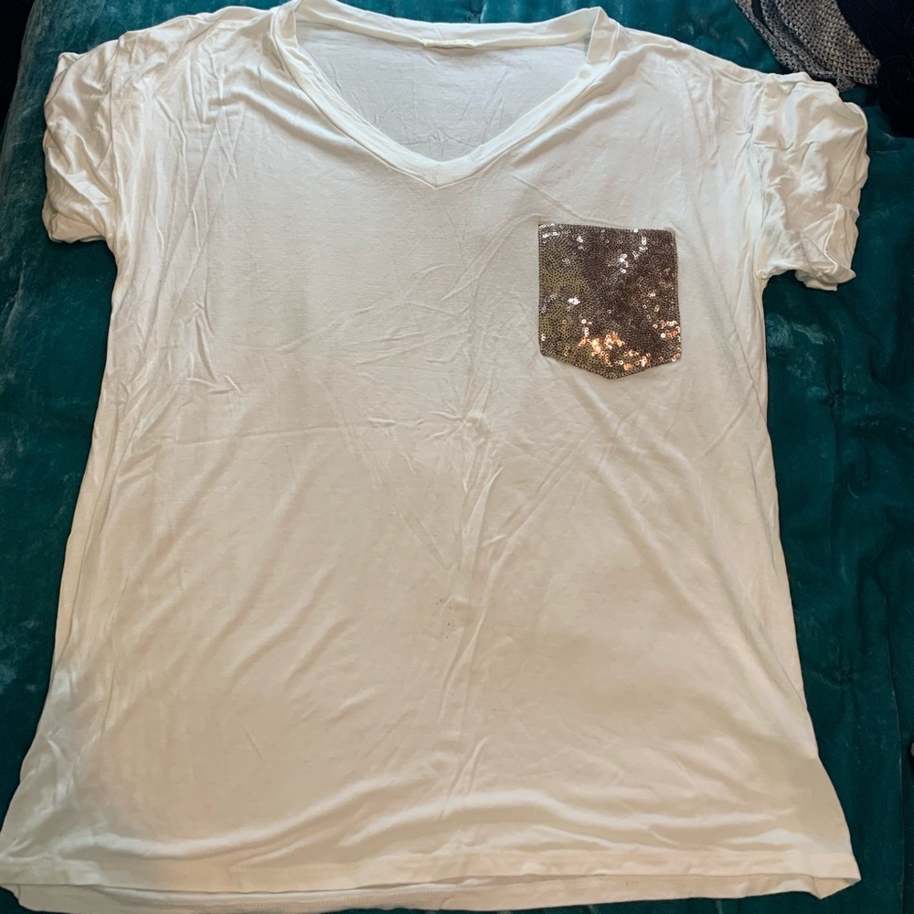 Cream with rose gold pocket tee